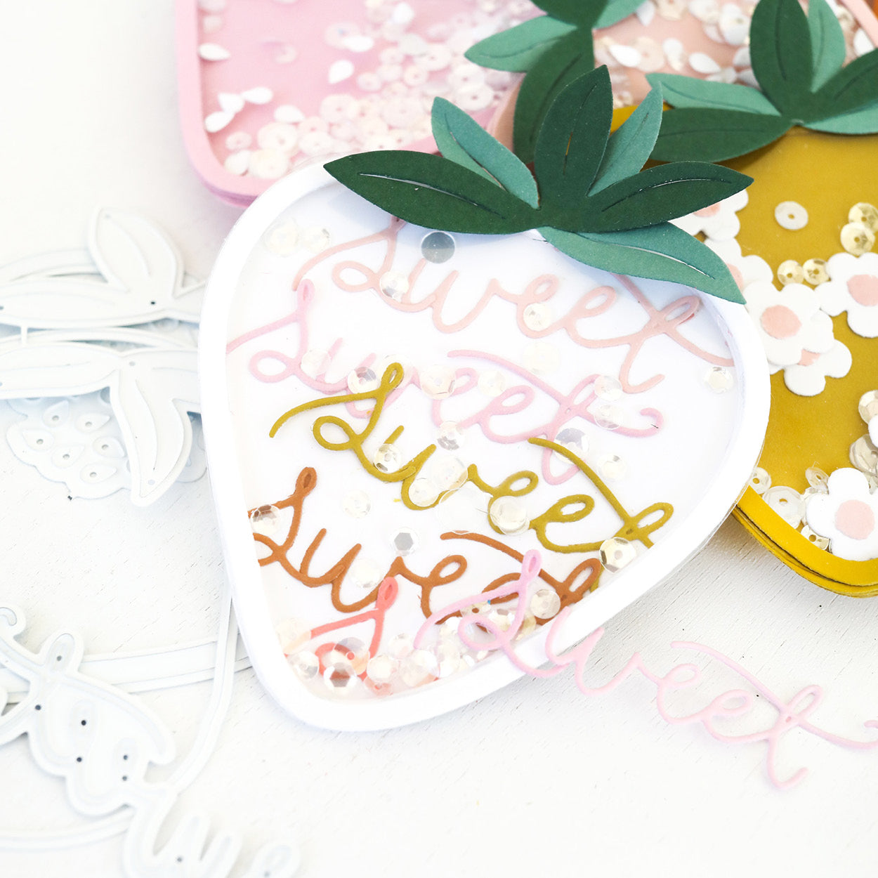 STRAWBERRY SHAKER DIE